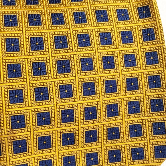 Robert Talbott Best of Class Nordstrom Silk Woven Gold Blue Tile w Blue Flowers - Picture 2 of 12